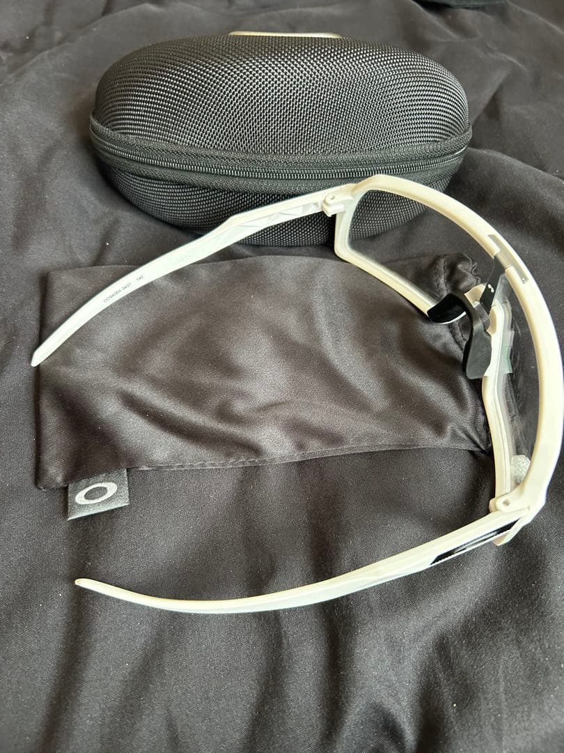 Oakley スートロ　調光レンズ