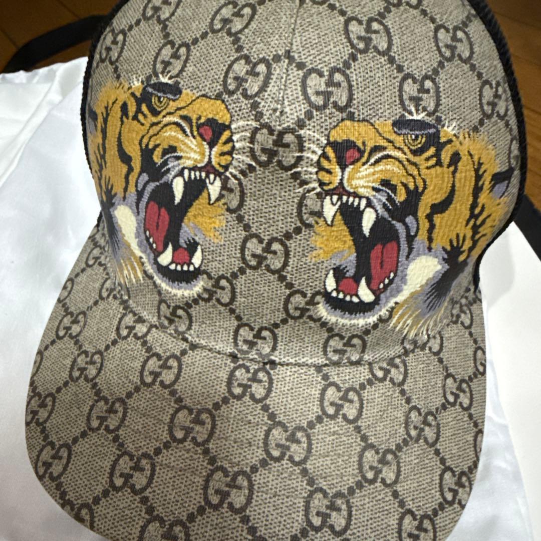 GUCCI トラ刺繍 キャップ