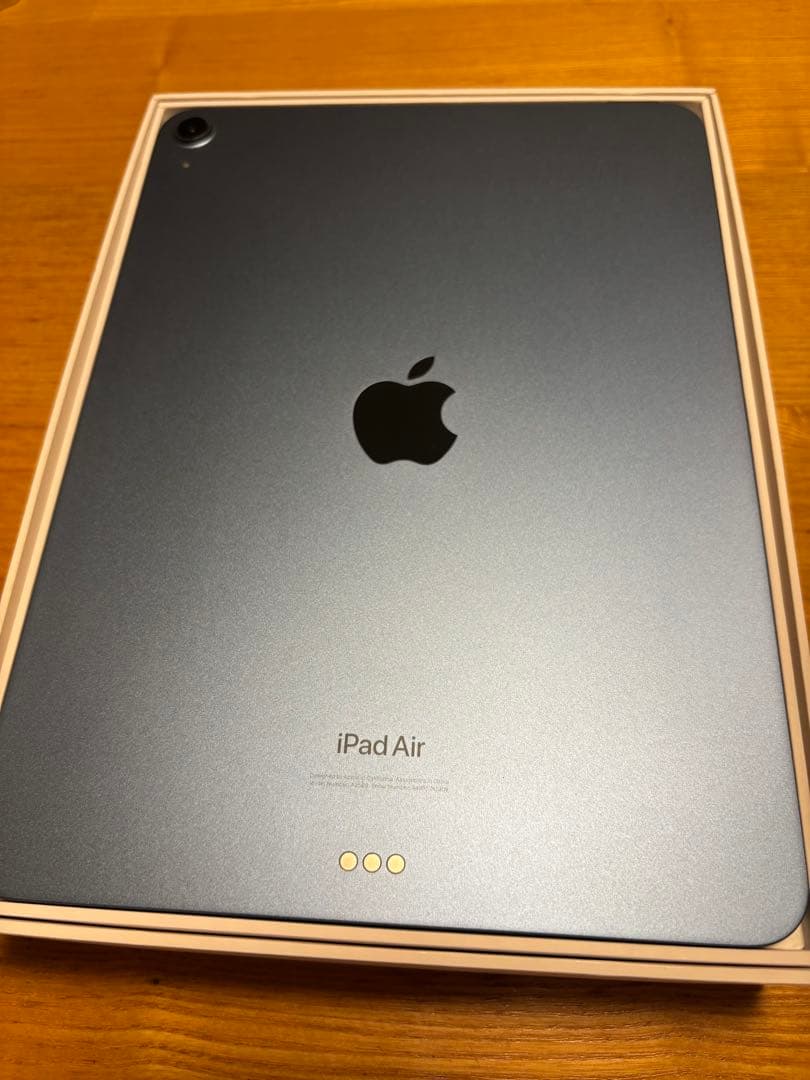 iPadAir第5世代 iOS15.6.1 WiFiモデル64GB ブルー 箱付
