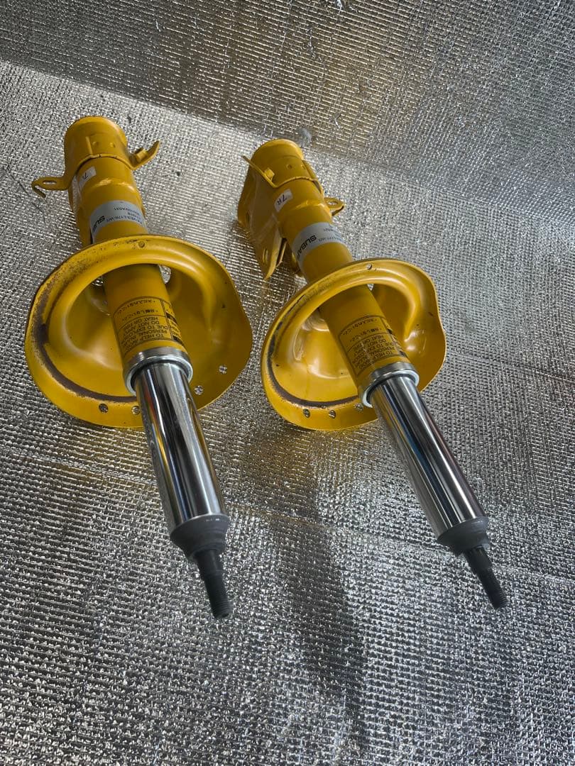 VM4 レヴォーグ　フロントショック