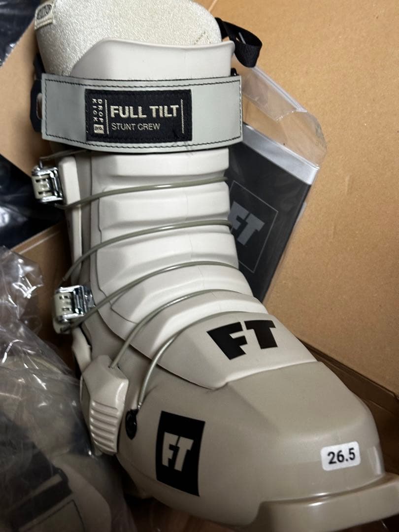 新品未使用 FULL TILT DROP KICK PRO 26.5㎝