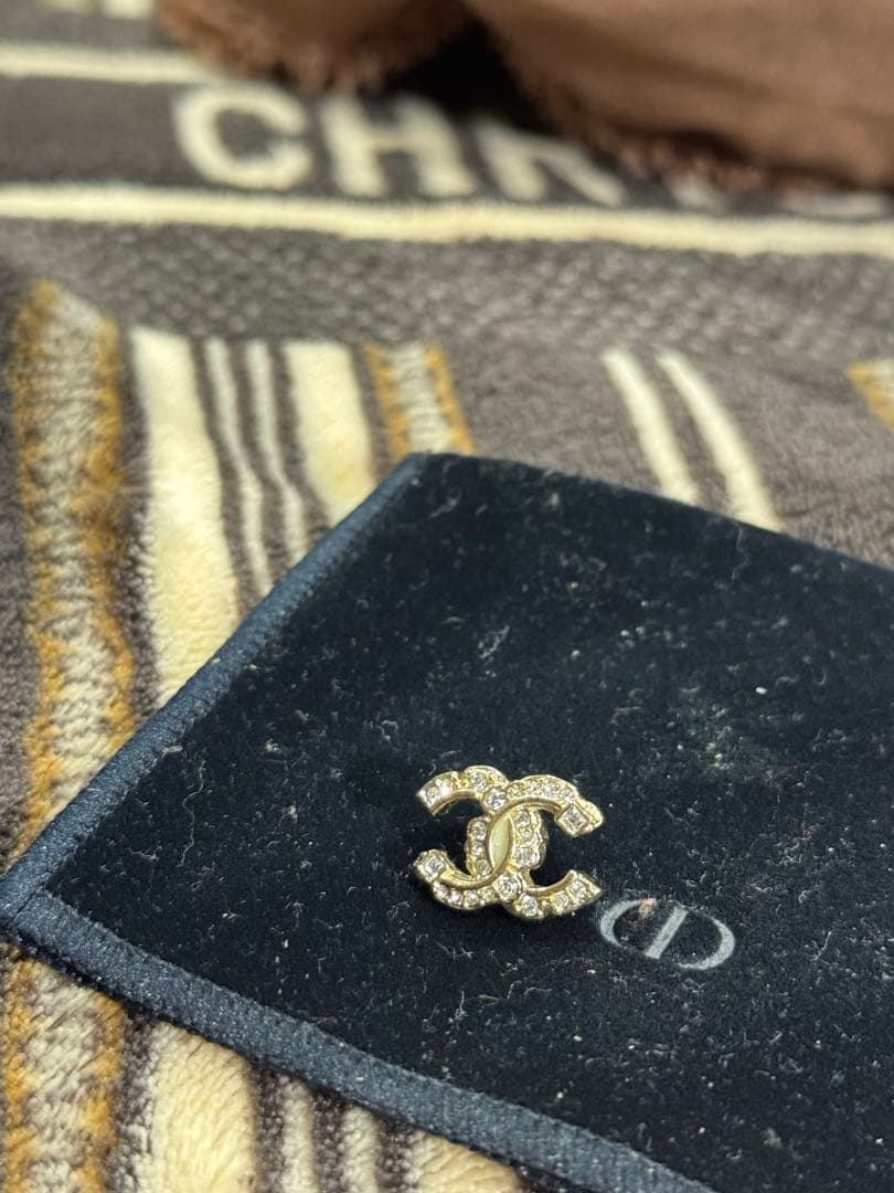 CHANEL ピアス 片耳 ココマーク ストーン ゴールドカラー(片耳用)