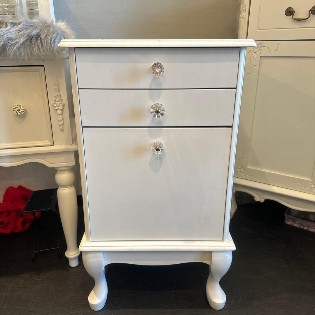 お値引き価格❣️ホワイトチェスト 3段引き出し