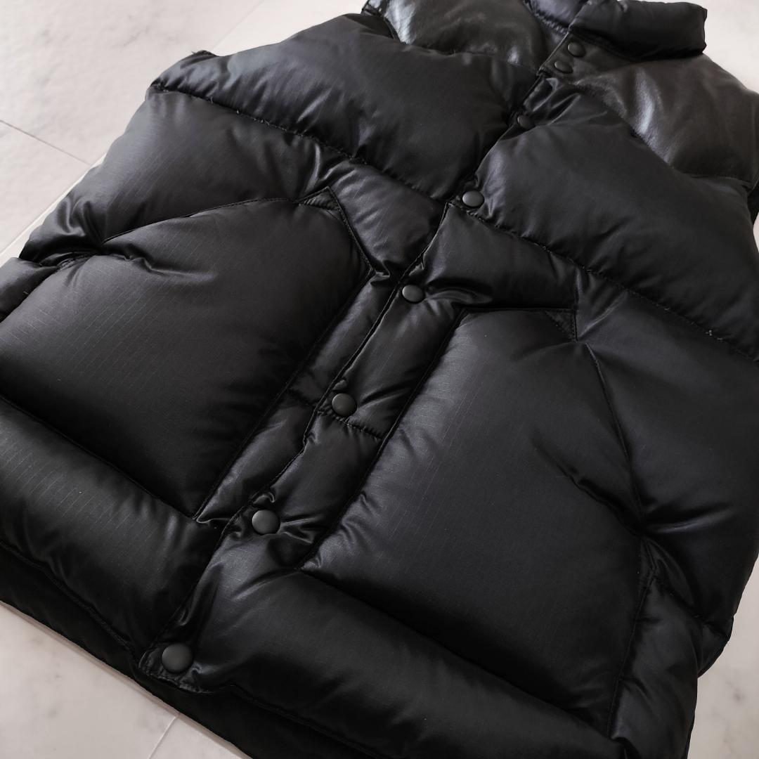 ロッキーマウンテンフェザーベッド ダウンベスト 40 L ブラック BEAMS