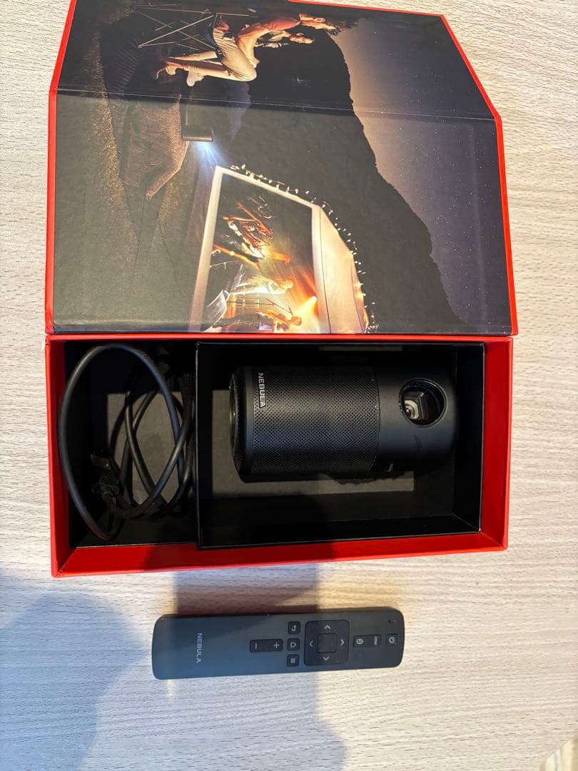 美品　Nebula Capsule Pro リモコン　充電用コード付き