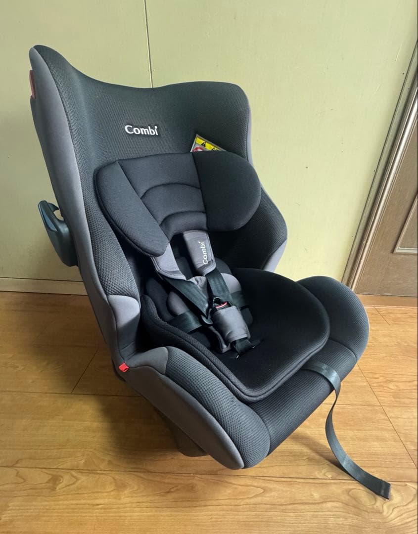 Combi コンビ ウィゴーロングHI　チャイルドシート