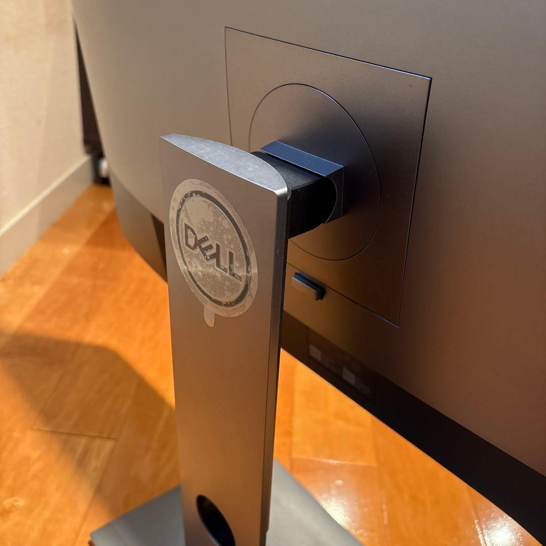 Dell デジタル ハイエンド27 4K USB-Cモニター U2720Q