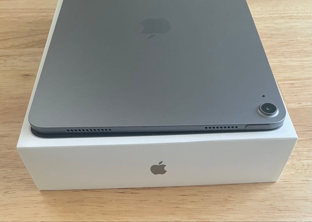 Apple iPad Air (M2) 第6世代　128 GB WiFiモデル