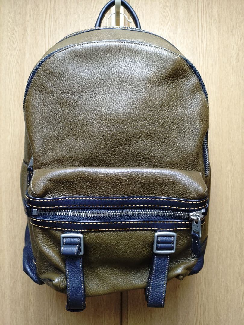週末お値引き COACH オリーブグリーン レザー リュック