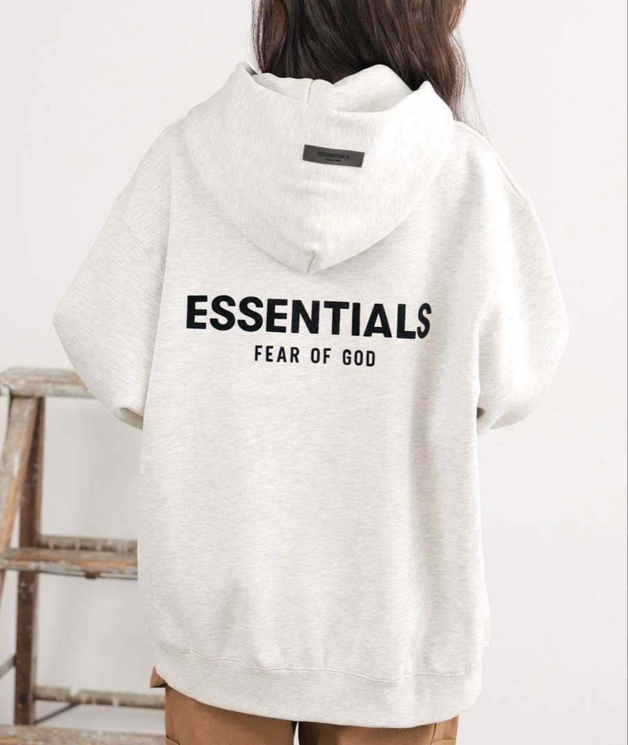 エッセンシャルズ パーカー