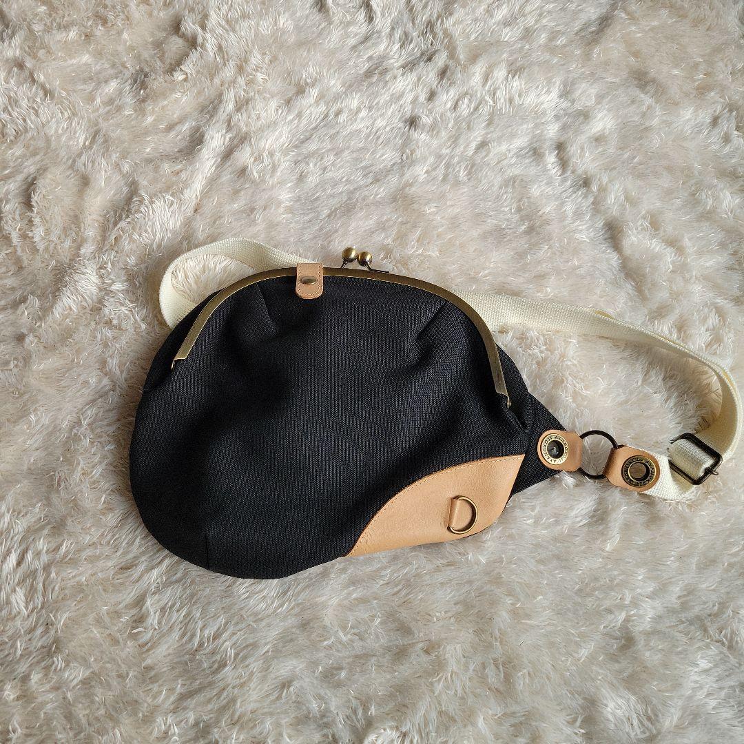 AYANOKOJIシンプルボディバッグ 黒