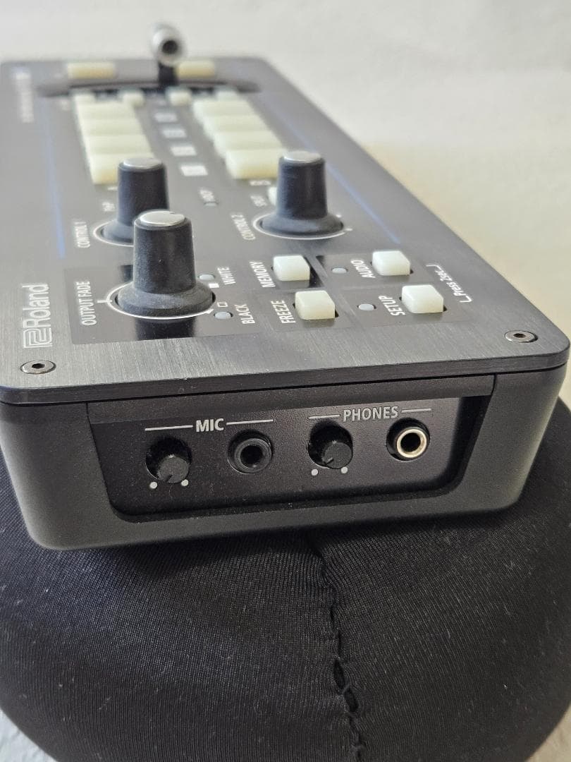 Roland V1-SDI ＋ Blackmagic SDI/HDMI 3個
