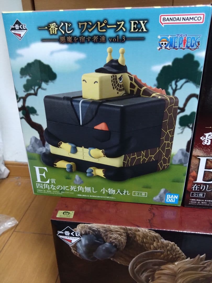 一番くじ ワンピース B賞 チョッパー　E賞 四角なのに死角無し　キング魂豪示像