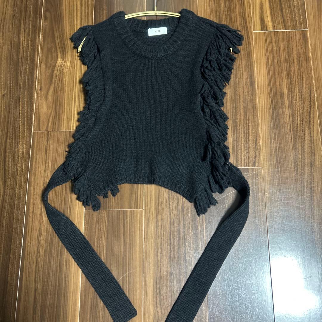 HYKEウールフリンジベスト黒