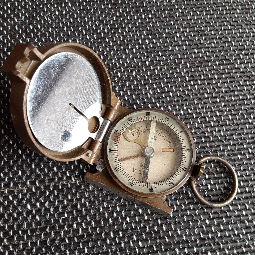 古い日本陸海軍五七式羅針盤/コンパス方位計地図磁石/野外行軍装備/銃武具携帯え