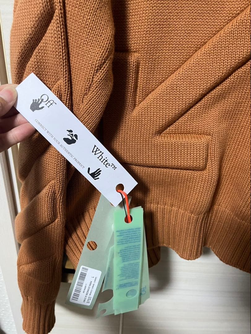 offwhite バックアローエンボスニット　シュプリーム