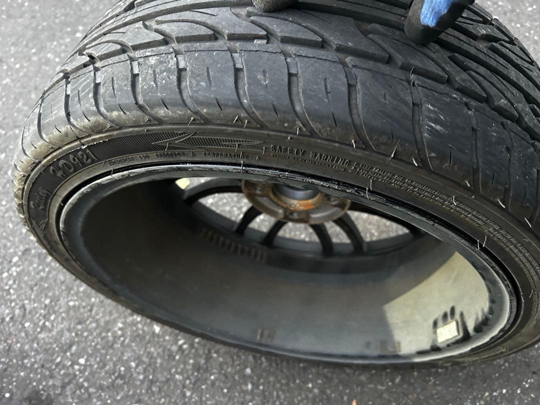 ミニクーパー　レイズ17インチ 205-40／17 7J＋45