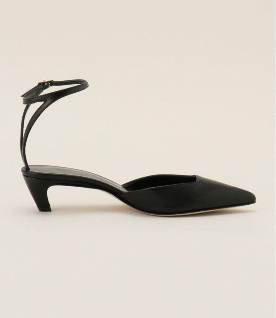 【いぬねこ】【NOBLE】BRENTELL 別注ストラップヒール