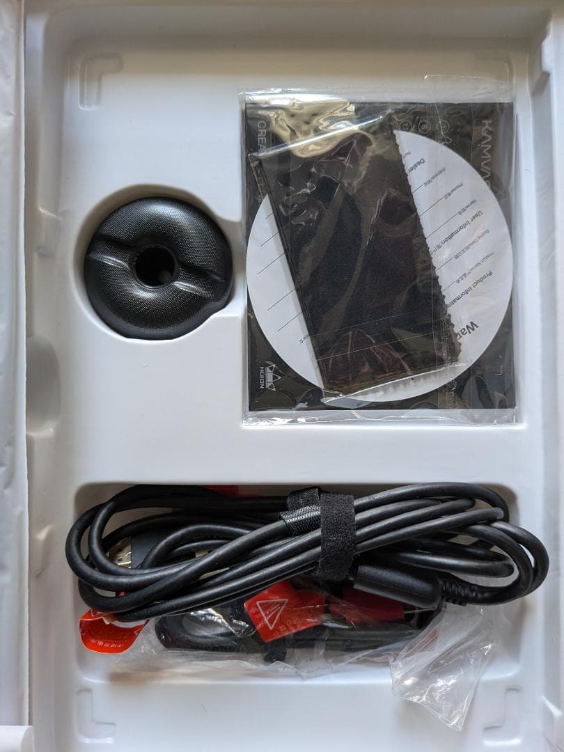 ほぼ新品HUION KAMVAS13液晶ペンタブレット本体再々値下げしました