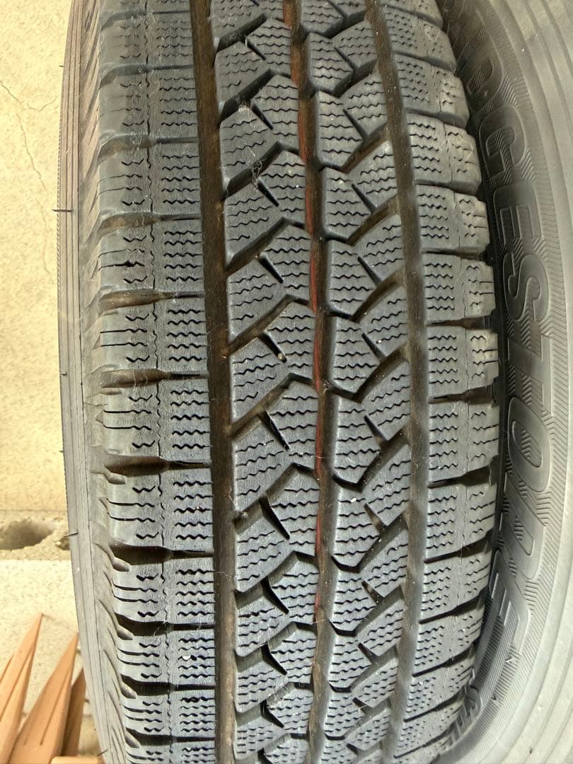 プロボックス・サクシードバン純正ホイールスタッドレスタイヤセット