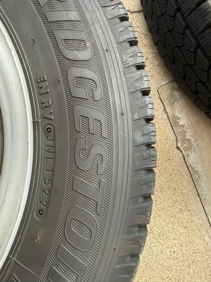 プロボックス・サクシードバン純正ホイールスタッドレスタイヤセット