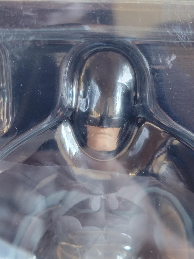 MAFEX バットマン HUSH ブラックVer. アクションフィギュア 新品