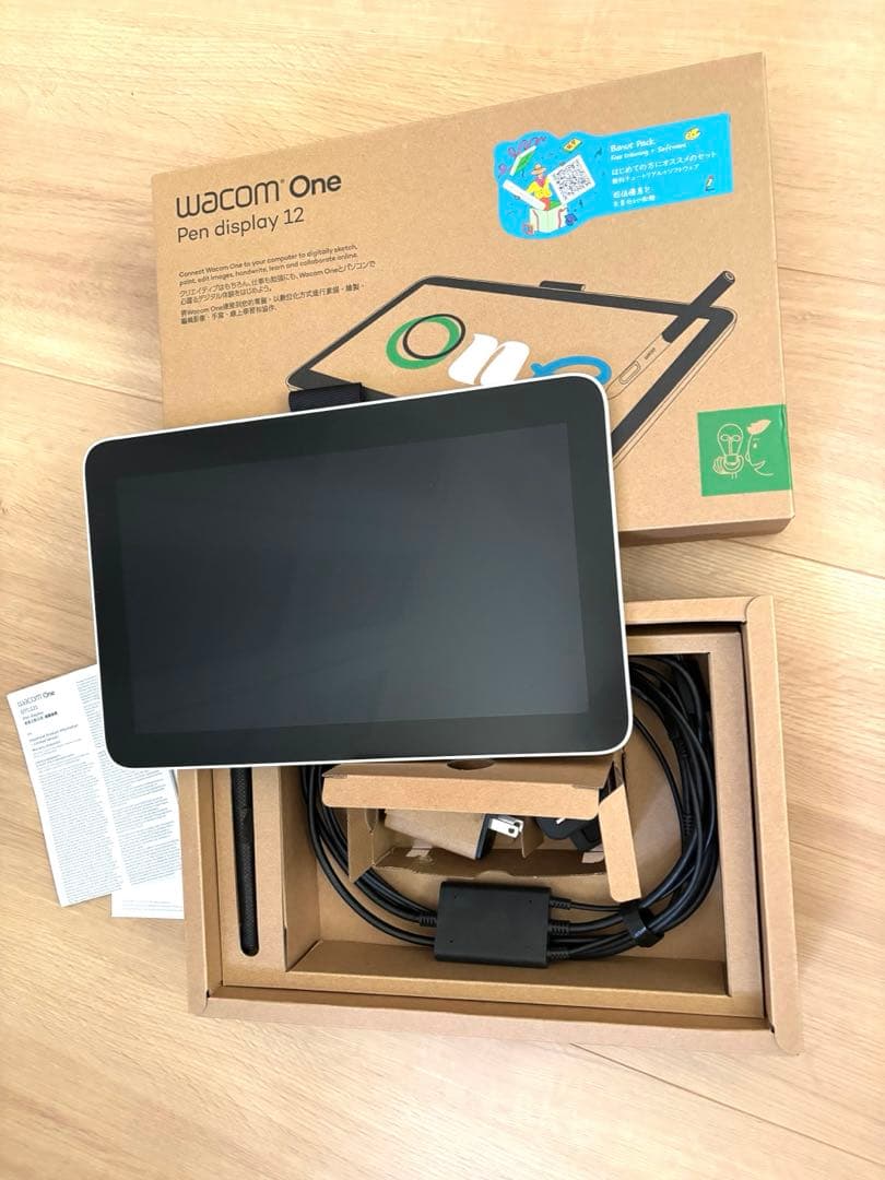 Wacom One 12インチ液晶ペンタブレット本体　ペンつき