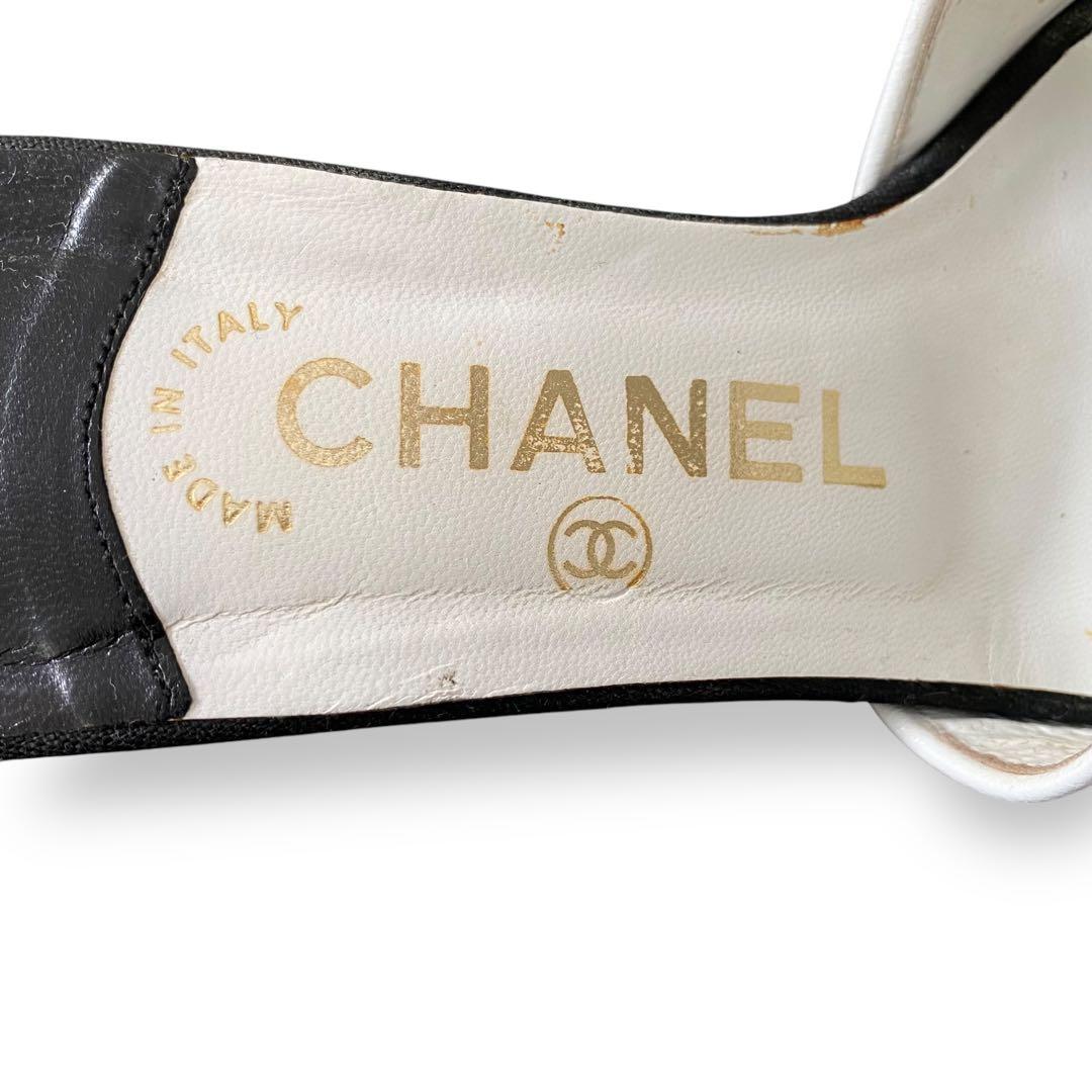 CHANEL ロゴ刺繍　ミュール　白　黒　23-23.5cm