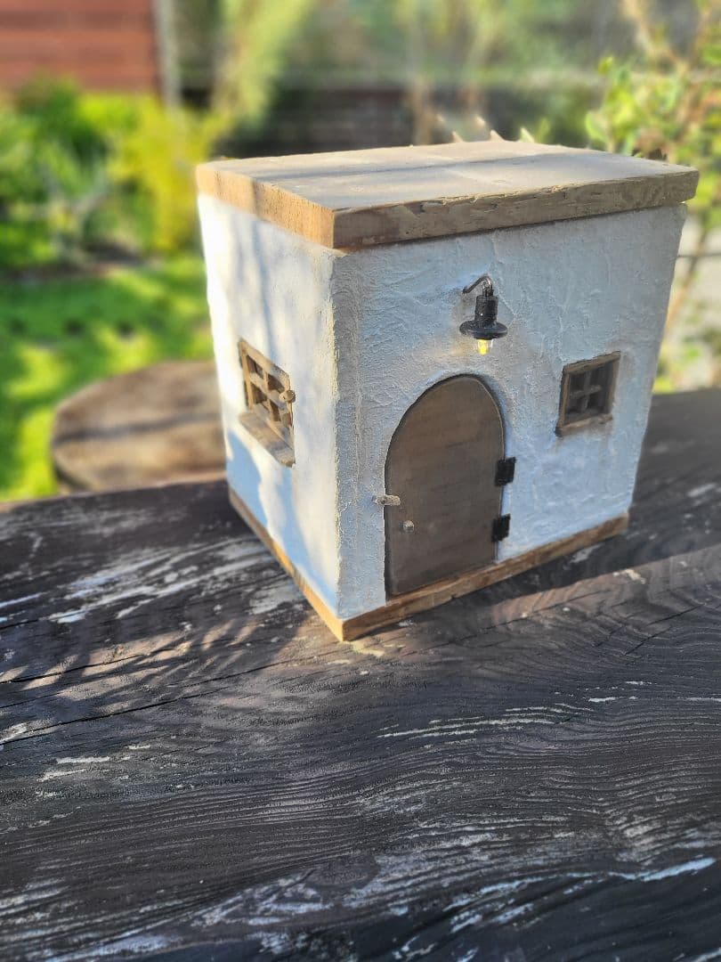 ミニチュアハウス ドールハウス　アンティーク風　　間接照明