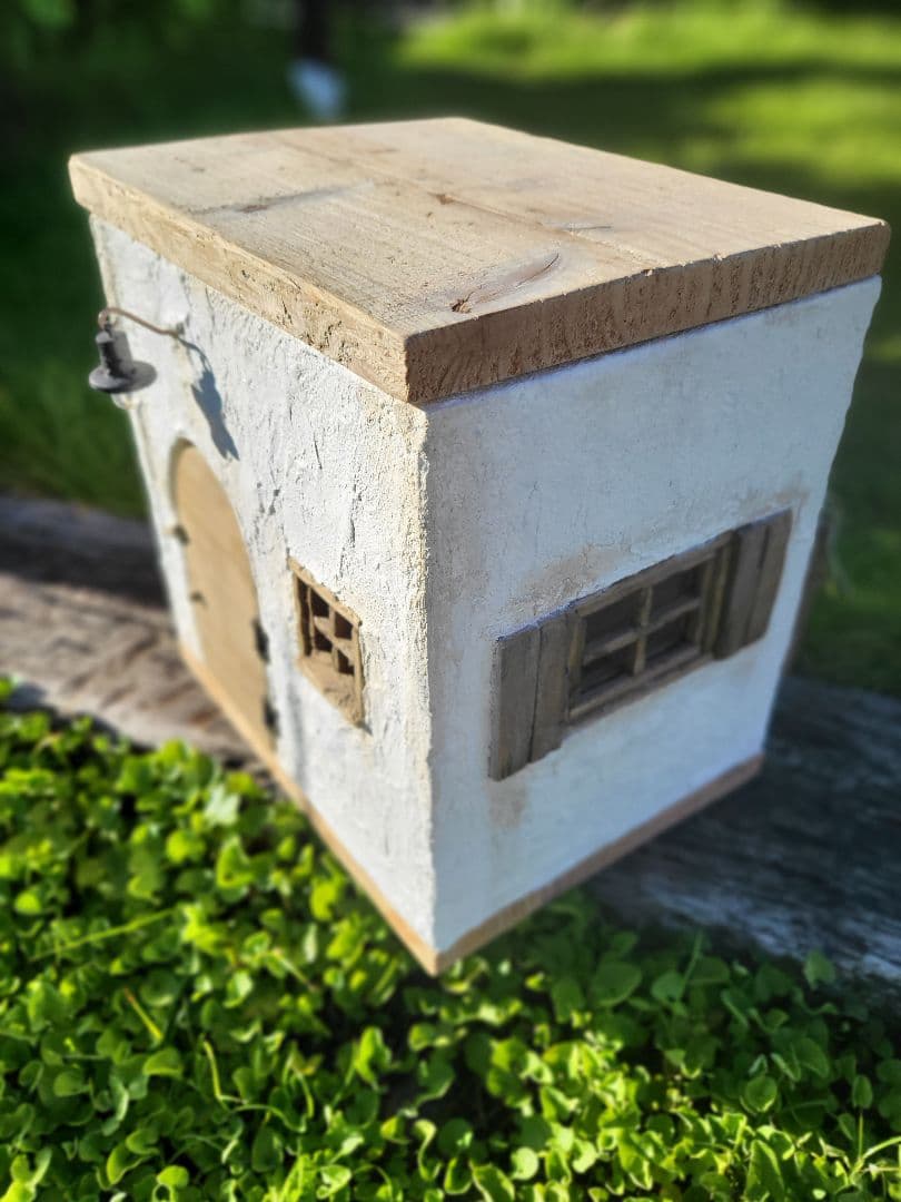 ミニチュアハウス ドールハウス　アンティーク風　　間接照明