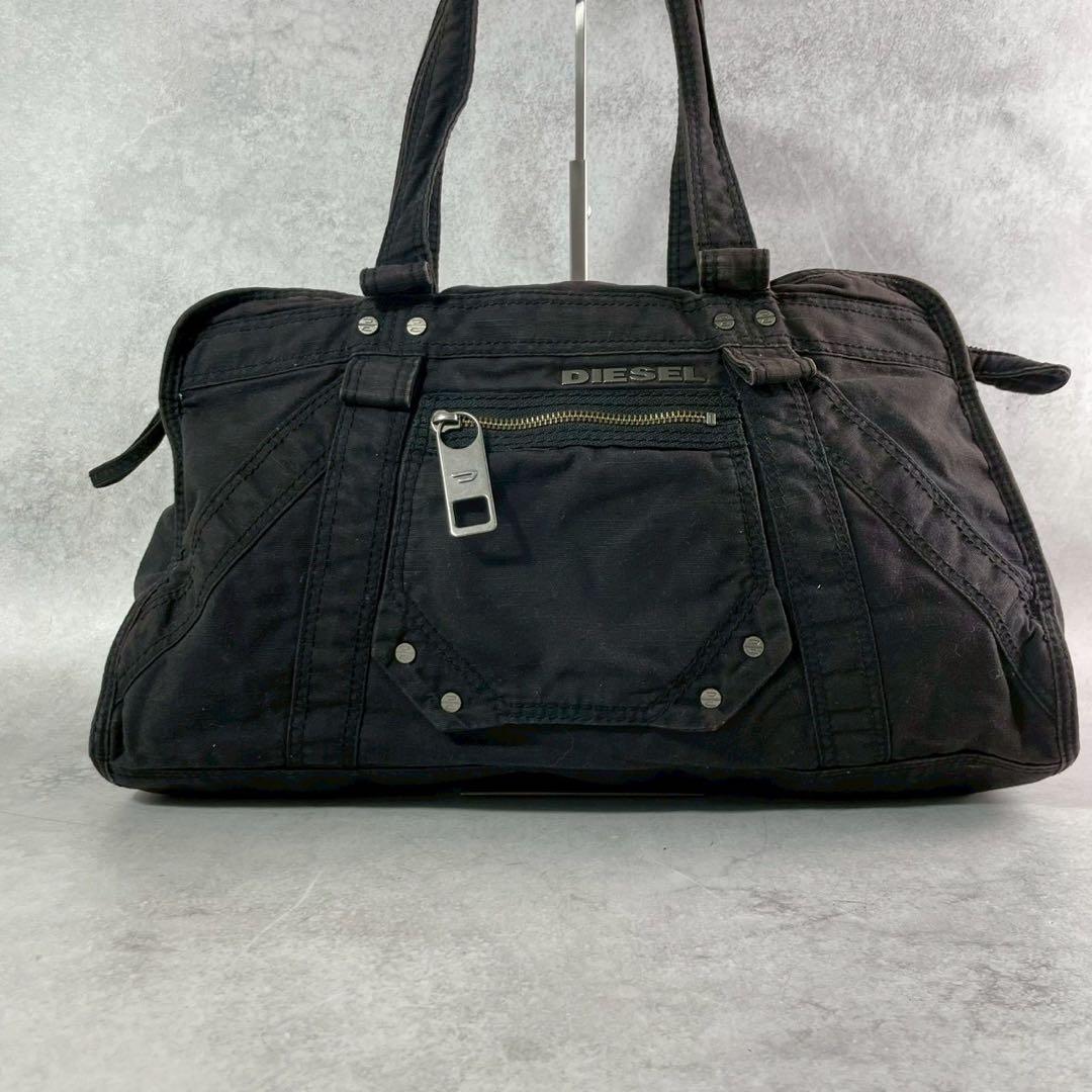DIESEL ブラック ハンドバッグ ジッパーポケット付き