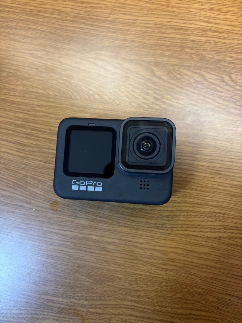 ゴープロ　HERO9 三脚、バッテリー付属
