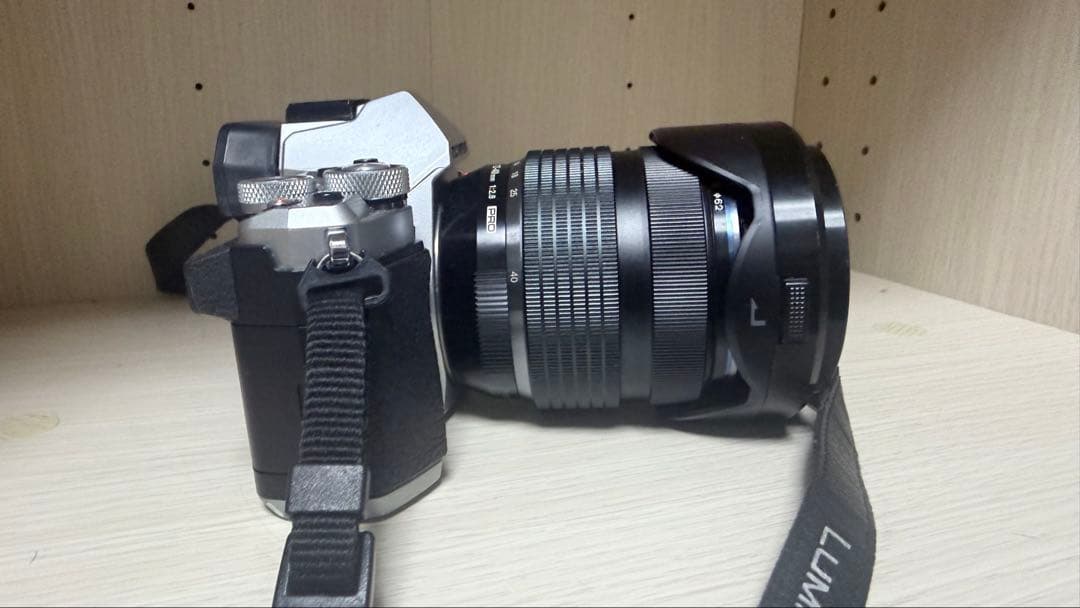 デジタルカメラ OM-D E-M5 Mark II + 12-40mm F2.8 PRO