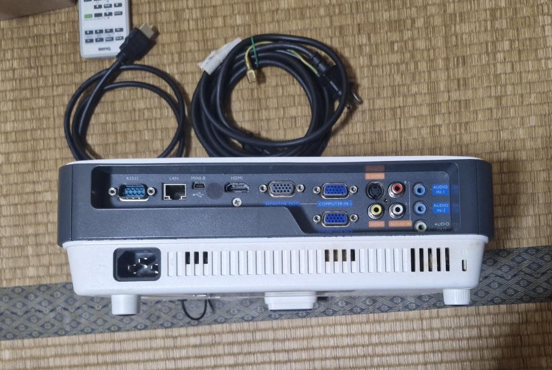 【完動品】BenQ プロジェクター 超短焦点レンズ MW817ST