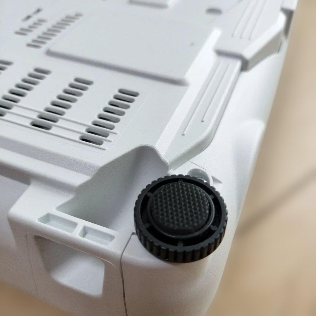 【美品・保証書付き】EPSON プロジェクター EB-W06 (3700lm)