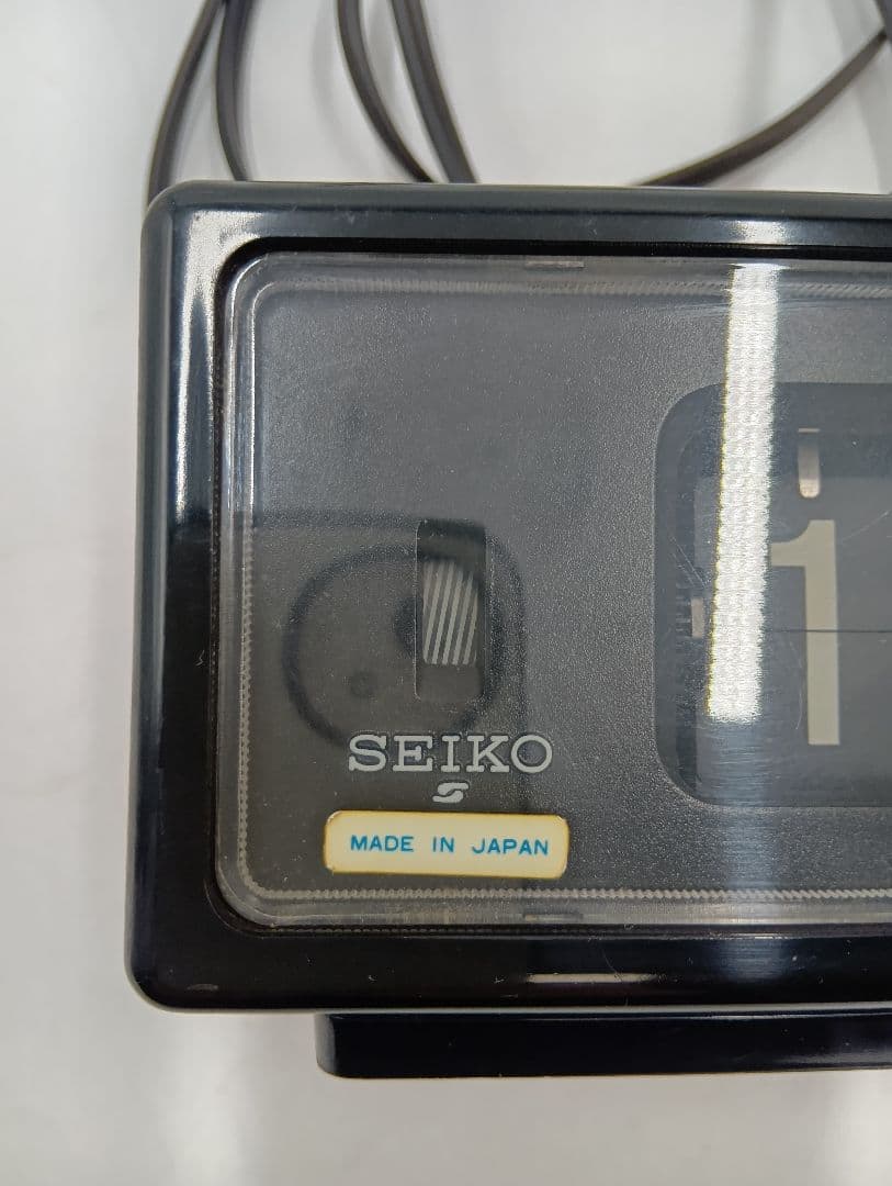 昭和レトロ【メンテ済み・動作正常】SEIKOパタパタ時計 DP690T 黒 赤
