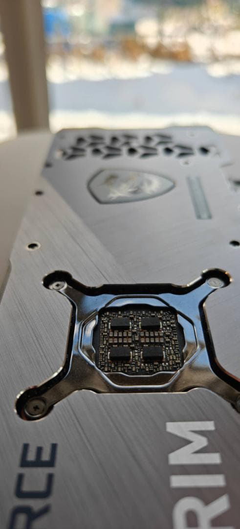 グラフィックボード・グラボ・ビデオカード RTX 3090 Ti SUPRIM X 24G