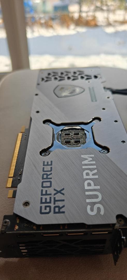 グラフィックボード・グラボ・ビデオカード RTX 3090 Ti SUPRIM X 24G