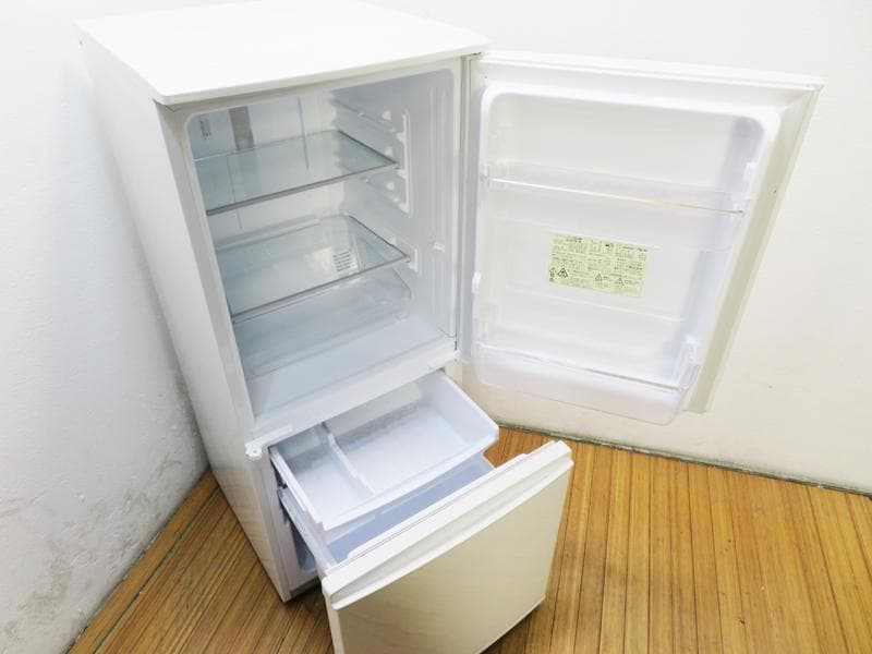 シャープ 2ドア冷蔵庫 137L 2018年製 一人暮らしに最適 IL06