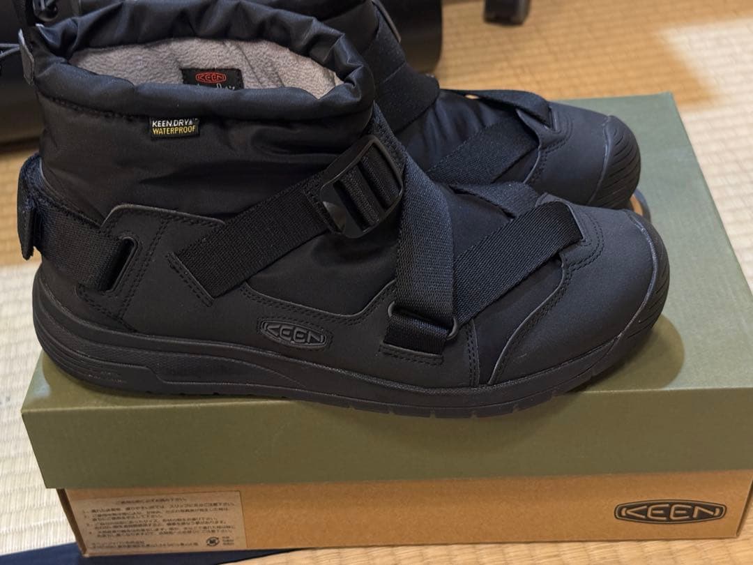 靴 US9.5 HOODZERRA WP KEEN BLACK/BLACK KEEN