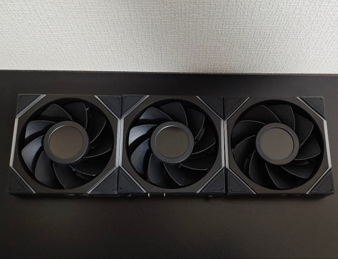 PC用ファン・クーラー Lian Li UNI FAN SL WIRELESS LCD 120