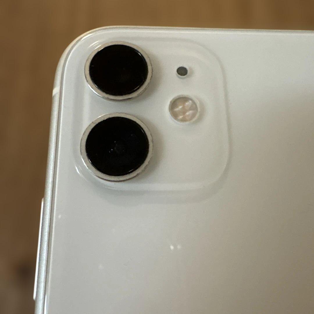 iPhone 11 本体 白（ホワイト） 64GB SIMフリー