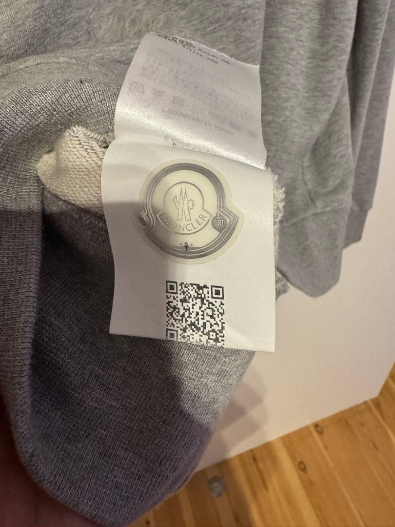 MONCLER モンクレール スウェット トレーナー グレー ロゴワッペン
