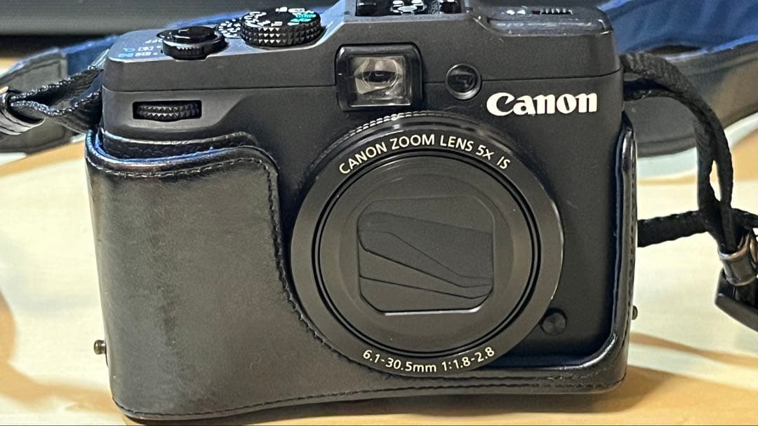 Canon PowerShot G16 本体、バッテリー、取扱説明書付き