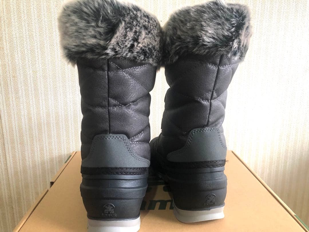 新品 未使用 カミック スノーブーツ モーメンタム3 25cm