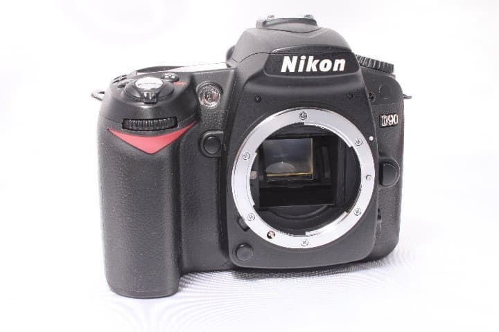 Nikon d90 レンズ付き (値下げ相談可)