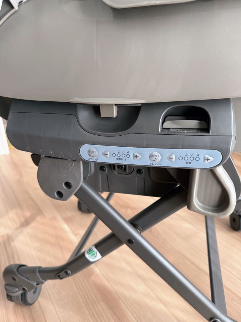 コンビ　ネムリラコードレスAUTO SWING BEDi Long SS EG＋