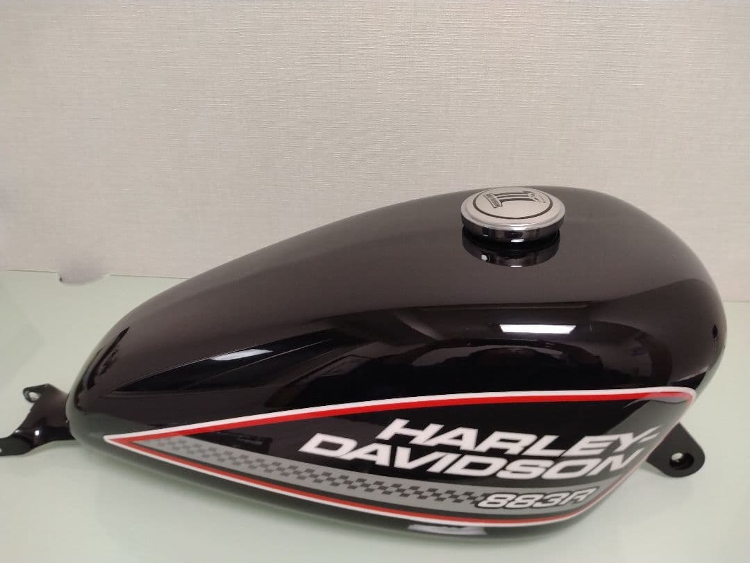 スポーツスター883R 純正タンク ブラック インジェクション用 キャップ付き