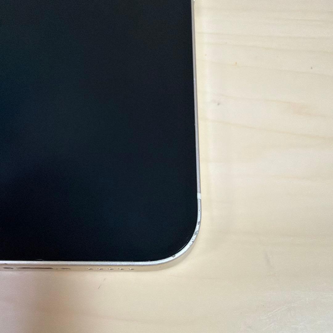 Apple iPhone 13 本体　スターライト 256GB SIMフリー