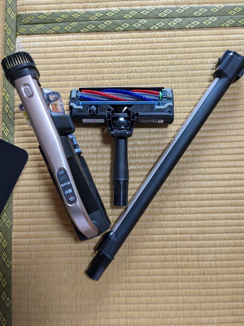 日立コードレスクリーナー ライトゴールド2025年製 未使用